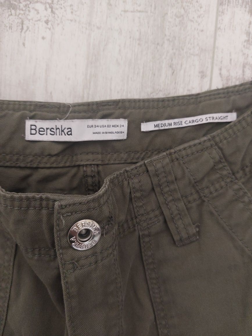 Bershka cargo панталони