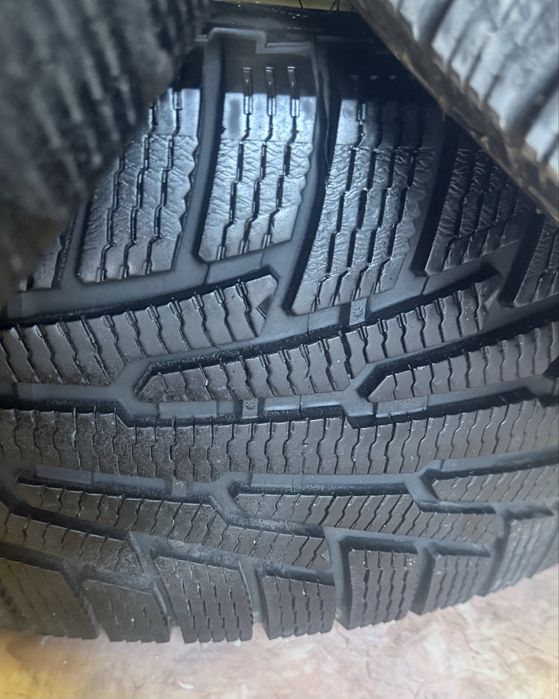 Продаю шины Nokian  265/65 R17