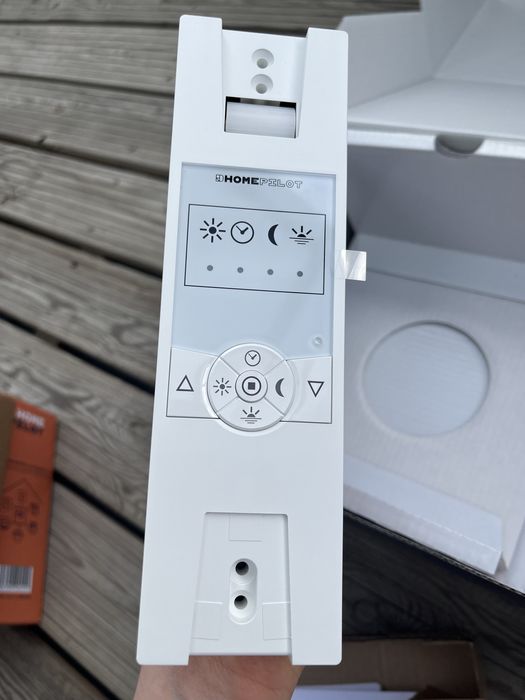 Starter kit automatizare rulouri si jaluzele HomePilot