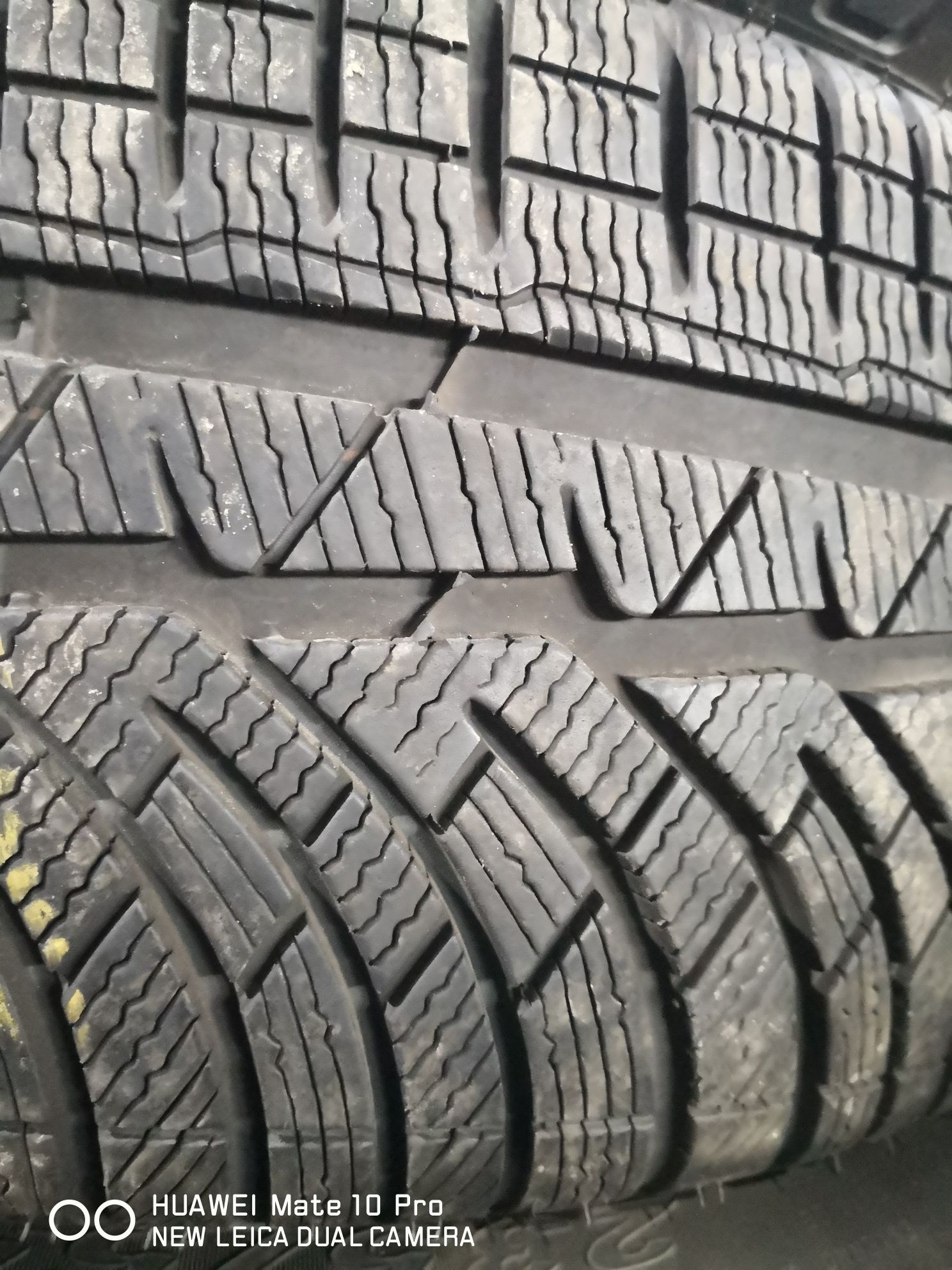 215 45 18 гуми като нови дот 22 Michelin 18 цола