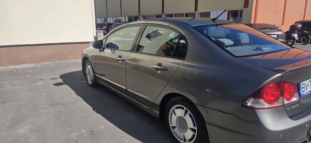 Vând / schimb Honda civic Hybrid