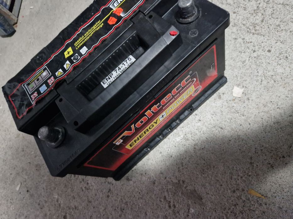 Baterie auto acumulator auto / VOLTEC Bosh Varta 72 74 80 ah 100ah 110