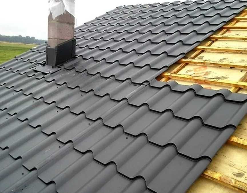 Montam acoperisuri profesionale