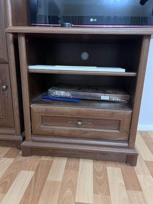 Тумба для телевизора