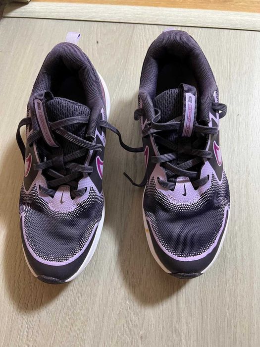 Маратонки Nike Cosmic Runner
