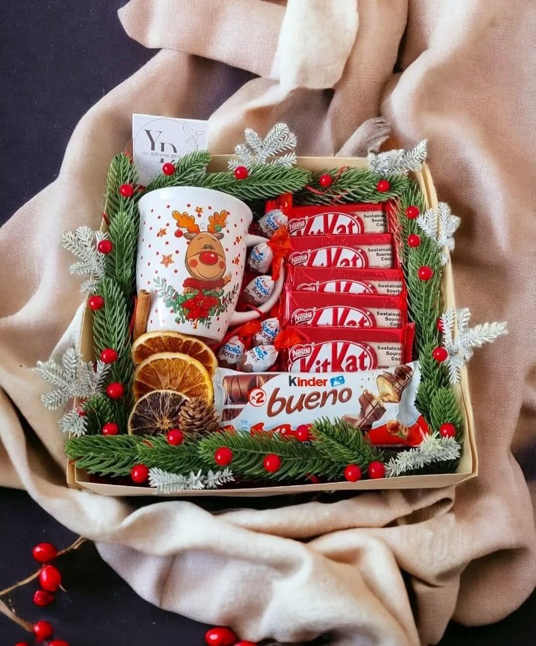 Картонени кутии с прозрачен капак