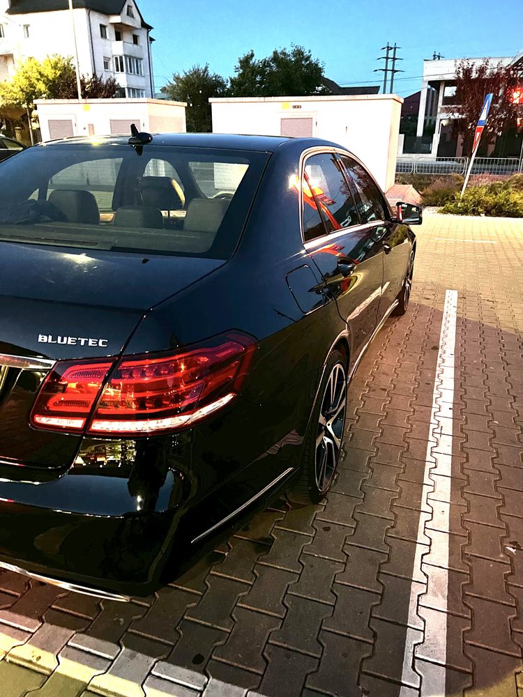 Mercedes E-Class 220
