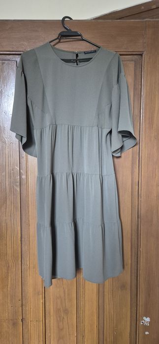 Спортно-елегантна рокля Sisley