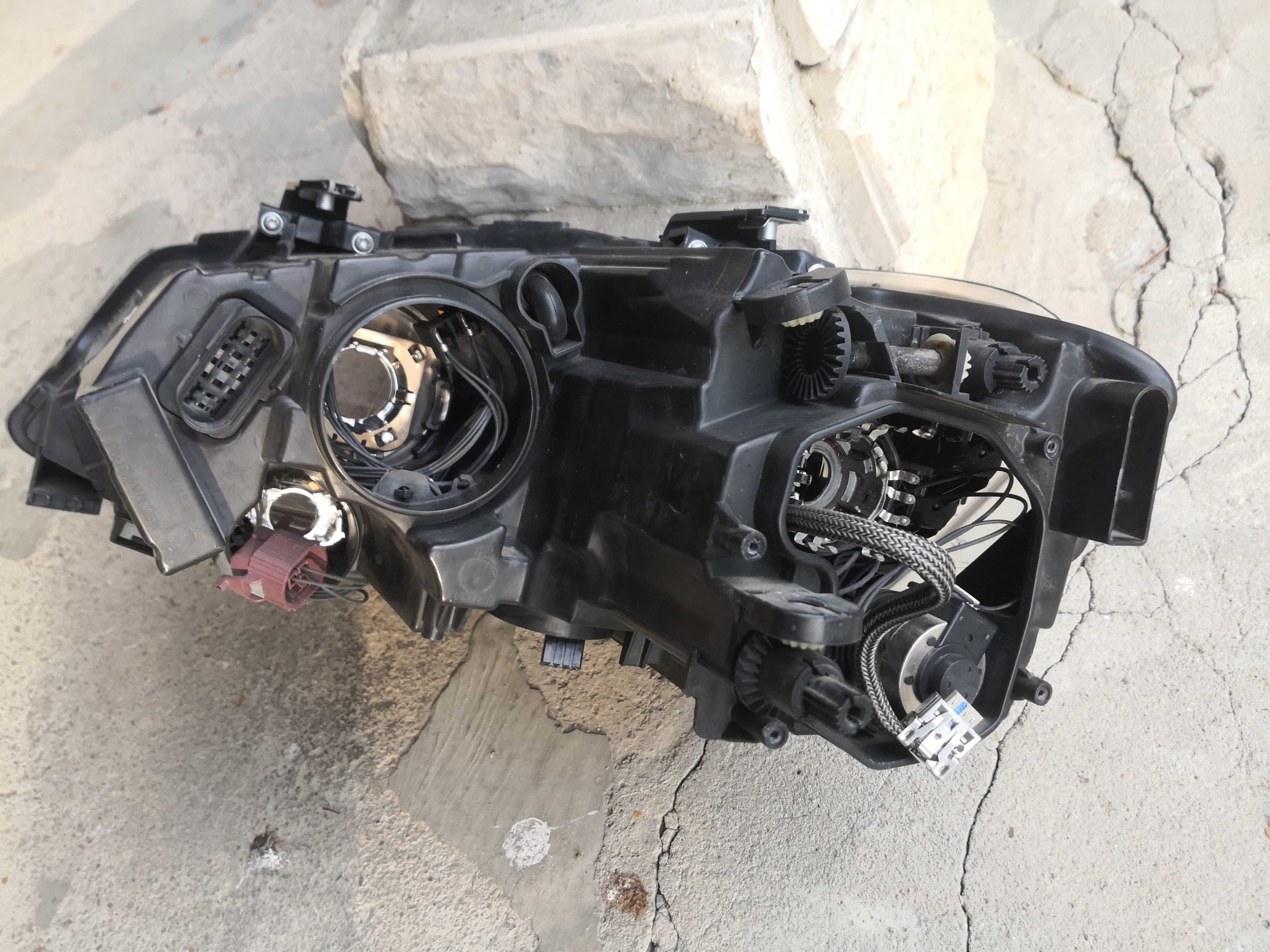 Фар VW Polo 6R Bi-Xenon LED десен/Фар Поло 6Р/Фар Polo 6R Оригинален
