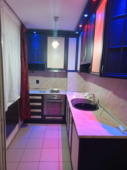 Дава се под наем Четиристаен апартамент в Варна, Гръцка махала - 100 кв.м за 548.25 € - Снимка #2