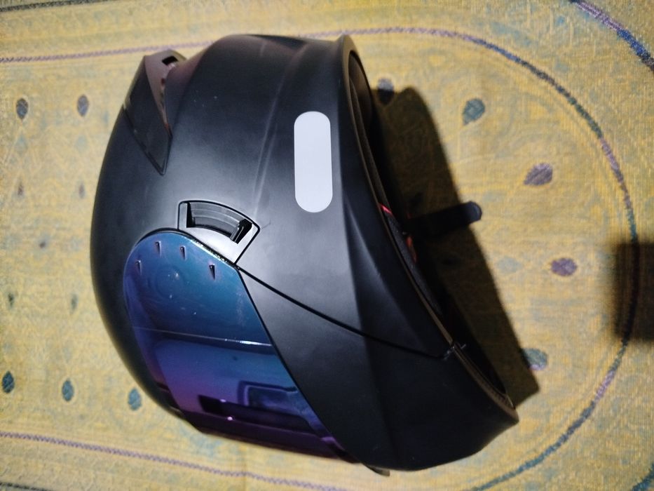 Мото щлем продаётся.Отличном состояние (Новый).