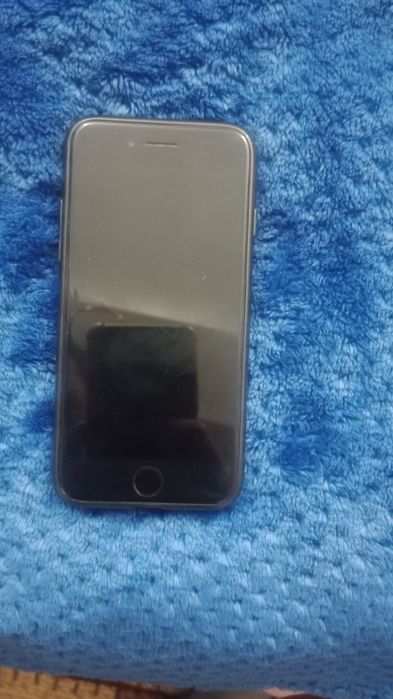 iPhone 7 4/64gig в отличном состоянии