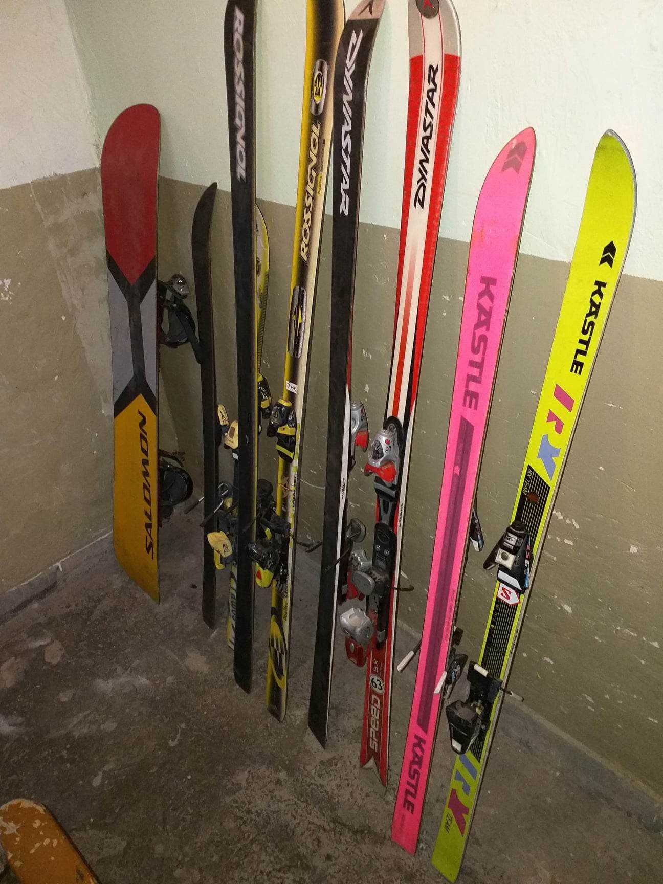 СКИ - предлагам стари модели ски - комплект 4 броя