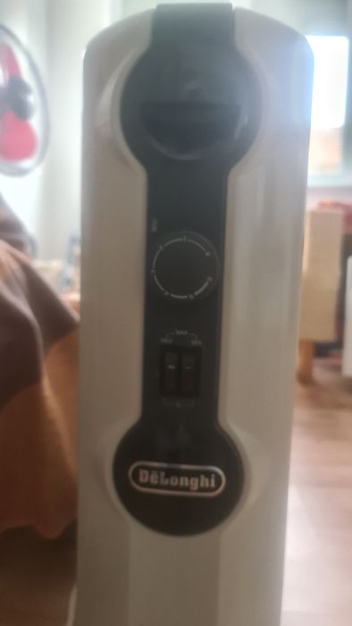 Маслен радиатор Delonghi TRRS1225 2500W мощност