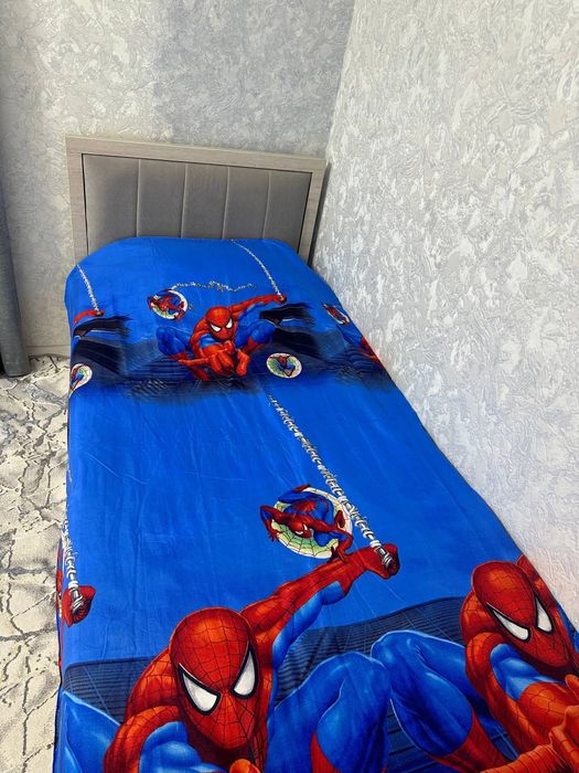 Продаю кровать с матрасом