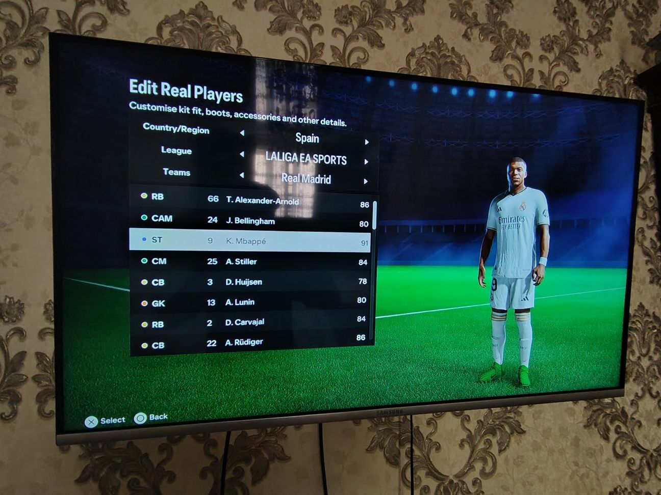 PlayStation 4 satiladi