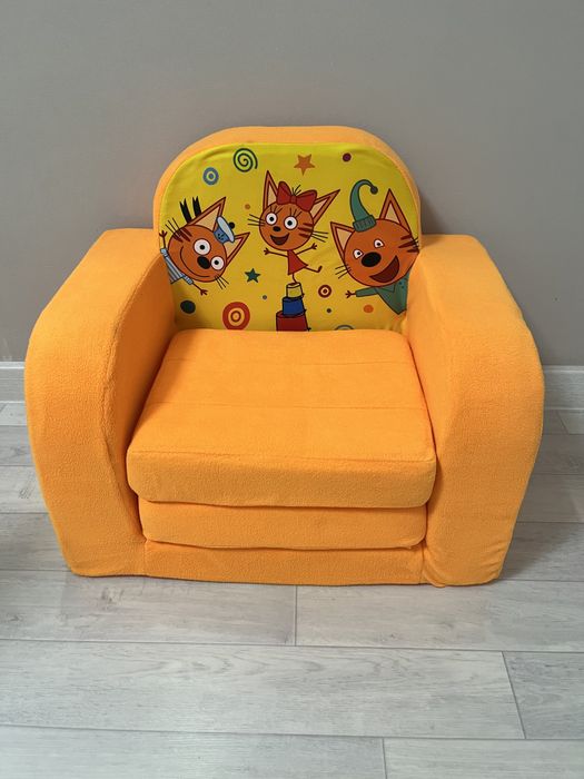 Продам детское кресло мягкое три кота ( фирма кипрей)