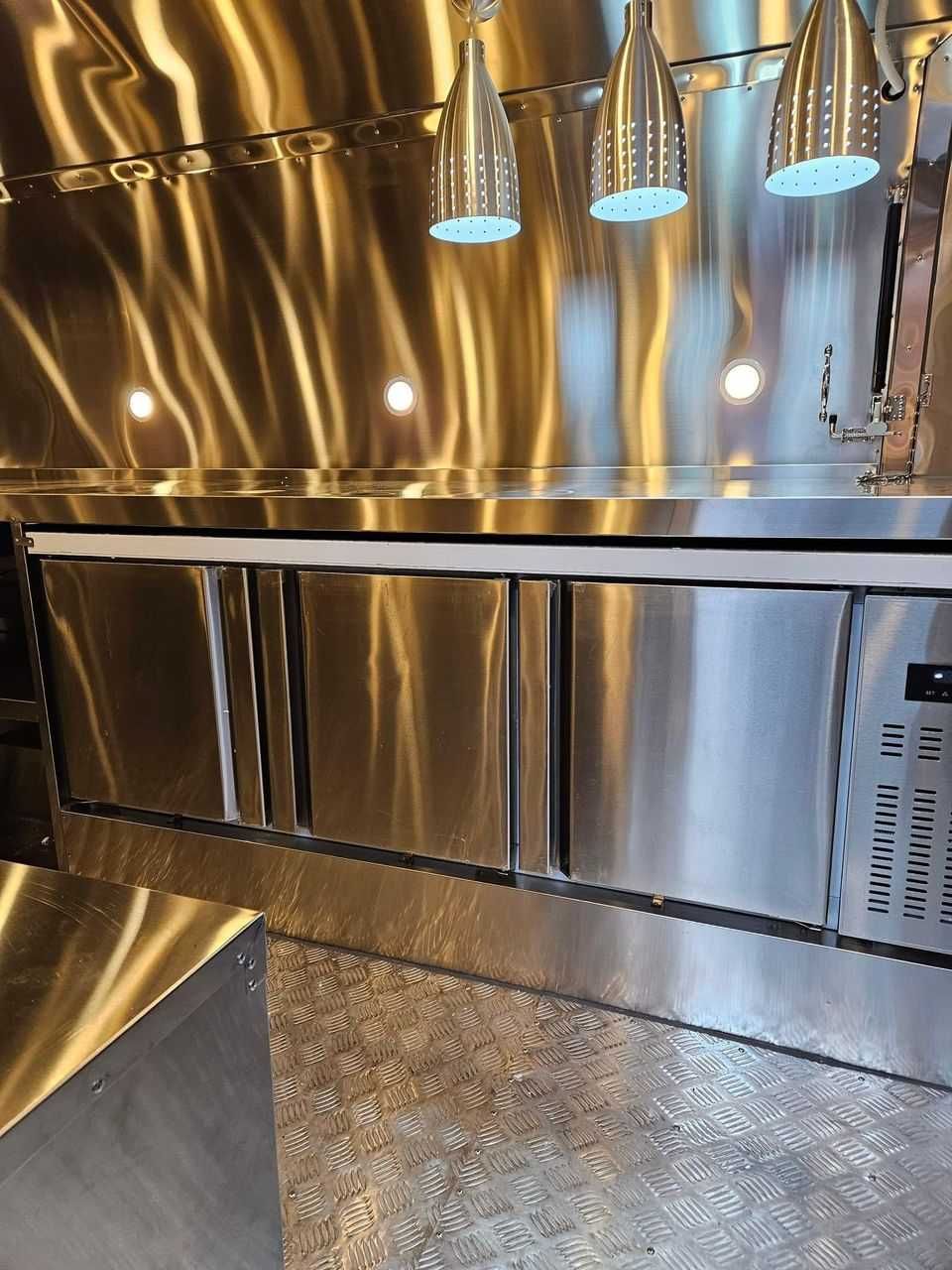 Търговска каравана FoodTruck Каравана за бързо хранене