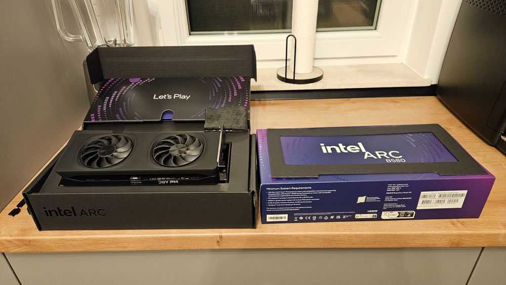 [Vand] Placa Video (GPU) - Intel Arc B580 12GB GDDR6 (Limited Edition)