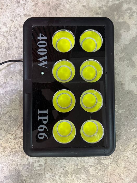 Свето-диодный Led Прожектор 400W