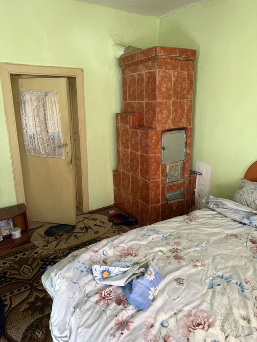 Vand casa cu teren
