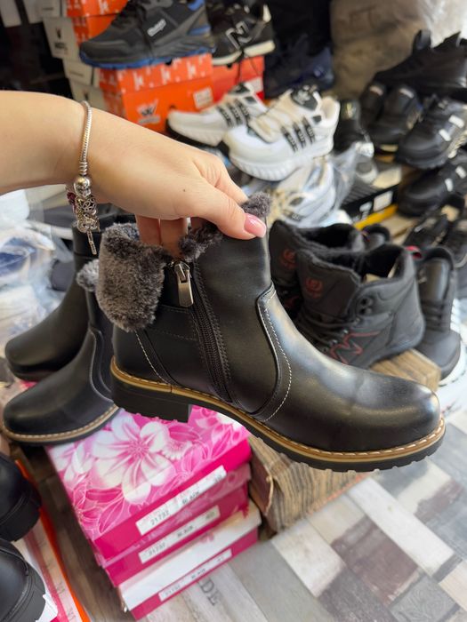 НОВИ Боти на РАЗПРОДАЖБА от магазин