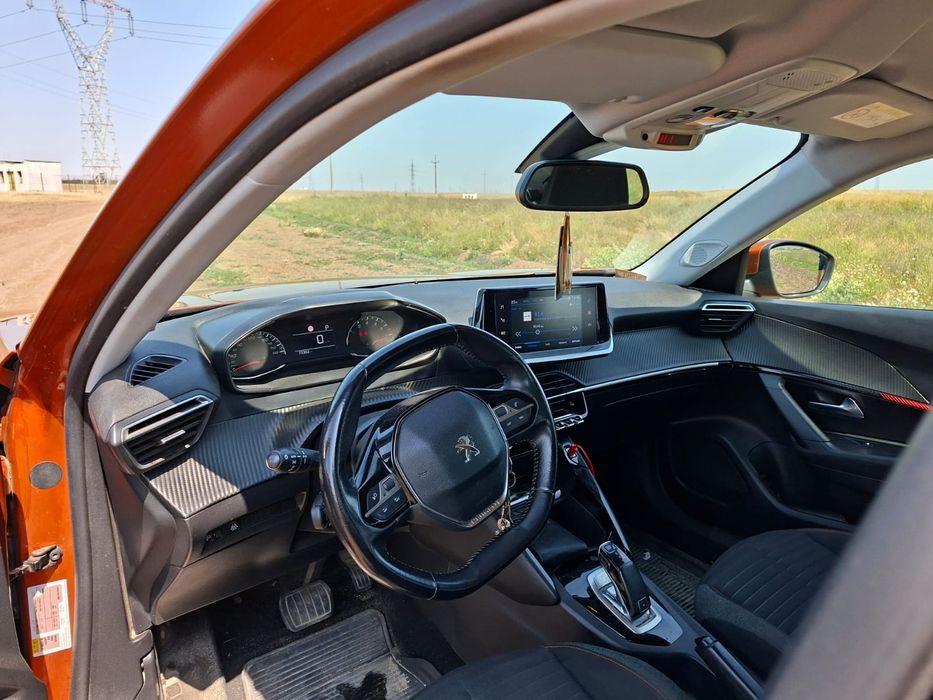 Peugeot 2008 1.2 130cp automat
