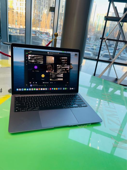 MacBook Air с гарантией 256гб