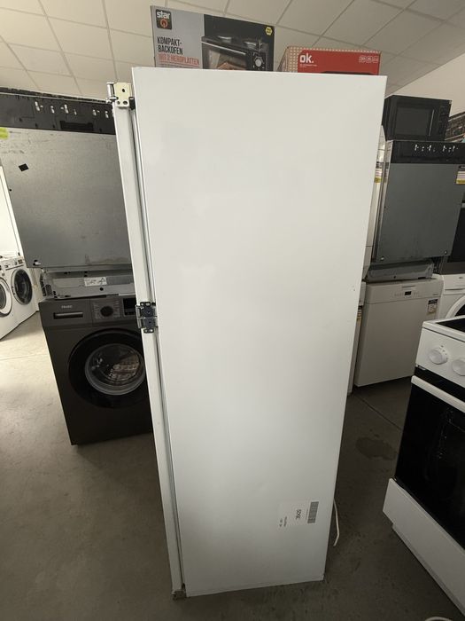 Хладилник за вграждане ELECTROLUX