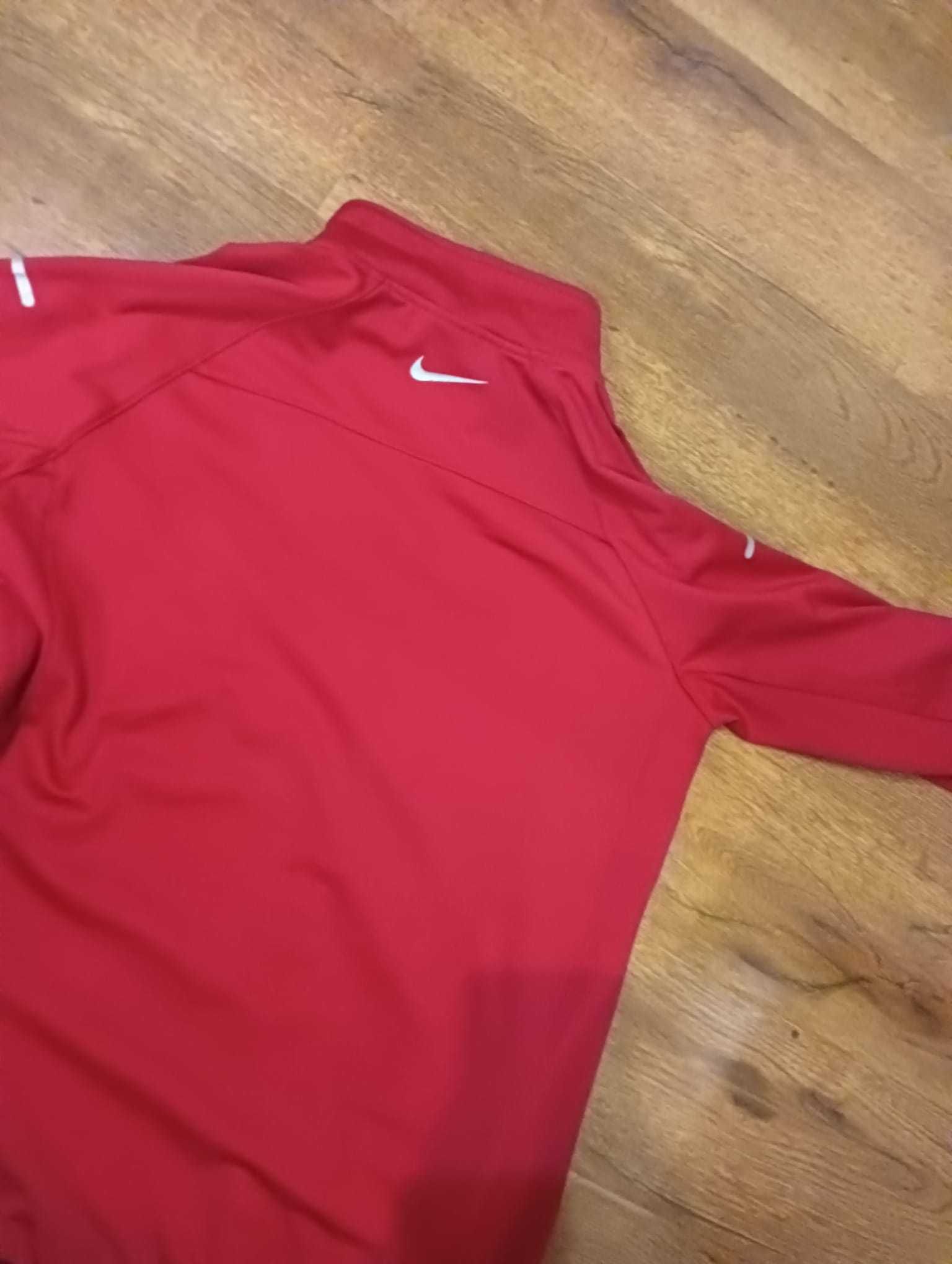 Bluza de trening Nike Roșie
Mărime M