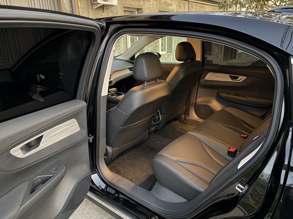 Hongqi eqm5 qora 500 km Kraska toza