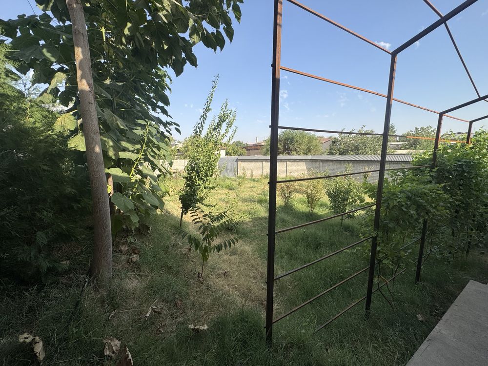 Саноатдан кирганда Сарке махаллада 11.5 сотихли дача Сотилади.