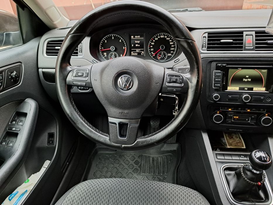 VW Jetta 2.0 TDI-140cp, an 2011, Euro 5, DPF activ, acte valabile.