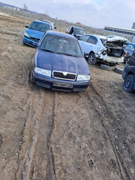 Dezmembrez Skoda Octavia 1  cod motor ALH