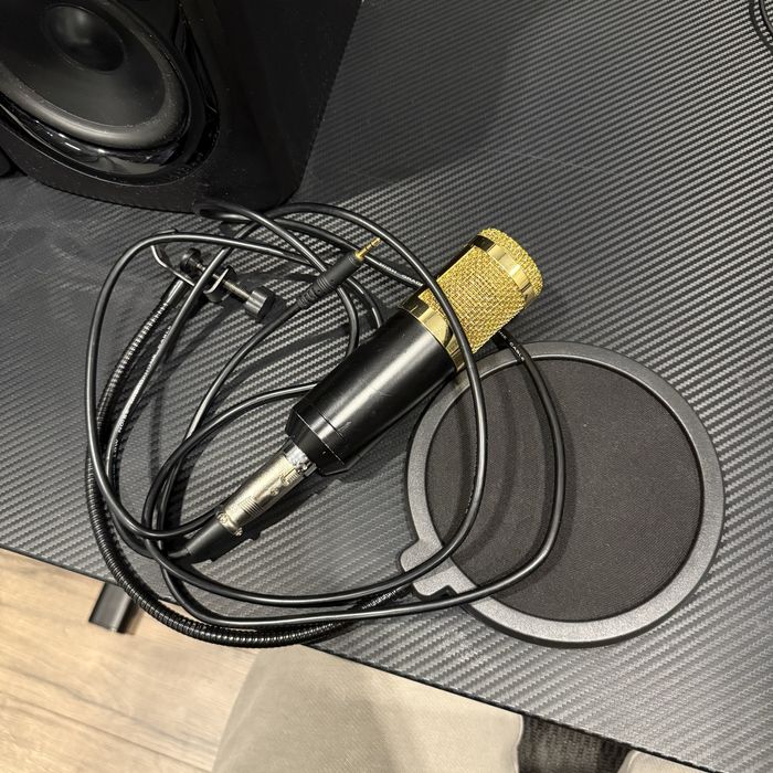 Конденсаторный микрофон