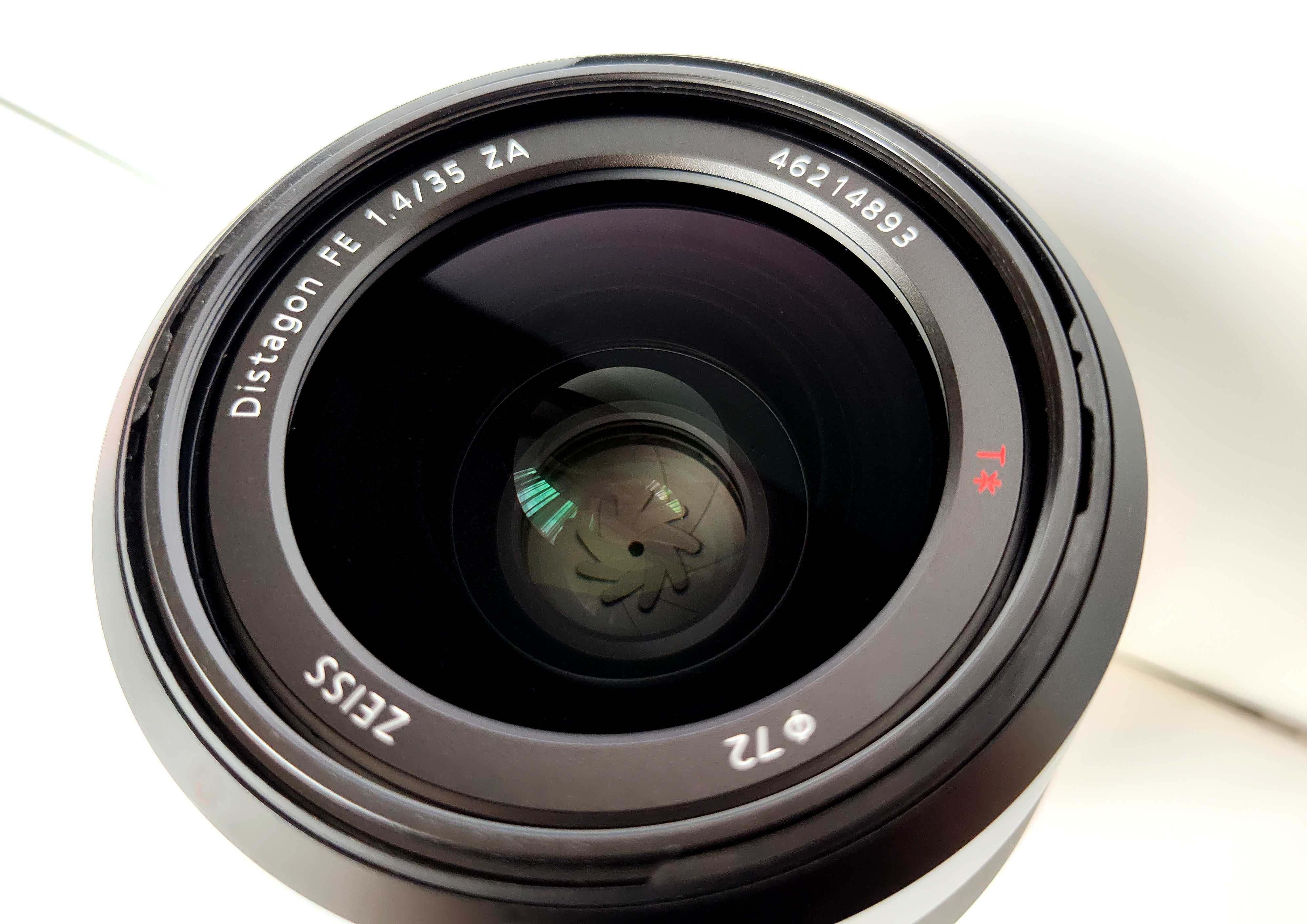 Sony FE 35mm F/1.4 Distagon T* ZA - неразличим от нов