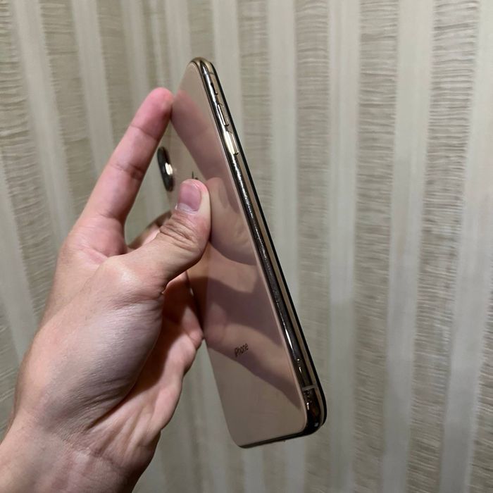 iPhone XS Max Gold