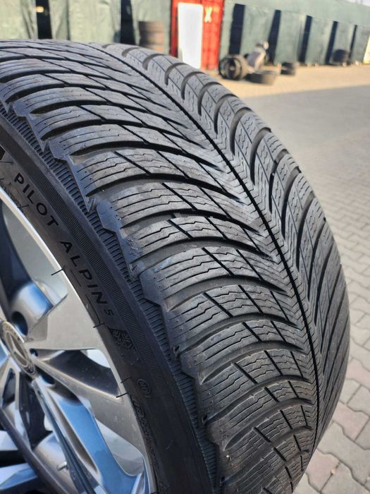 Jante Mercedes C Class W205 Anvelope iarna Michelin 245 40 18