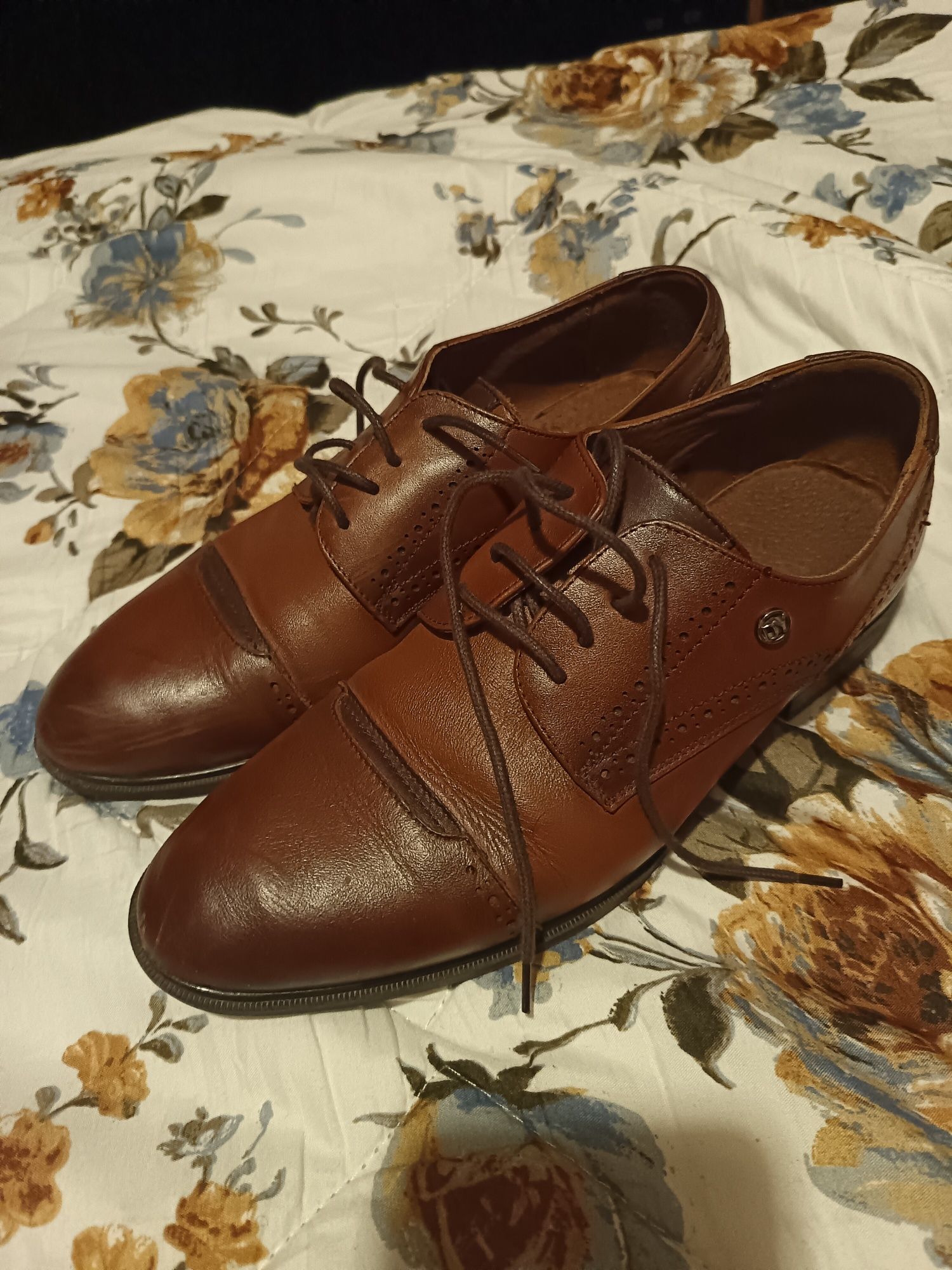 Pantofi piele marimea 39