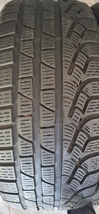 2 anvelope 225 40 18 pirelli winter 240 serie2 7mm