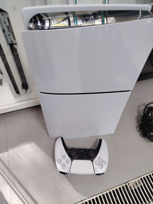 Ps 5 slim  digitall /1  Maneta