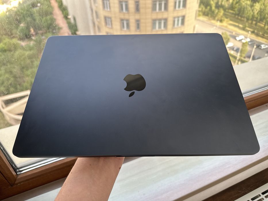 Macbook Air 15', М2