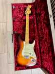 Chitara Fender Deluxe Stratocaster (Doze Eric Johnson)