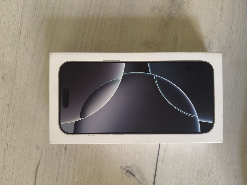 Iphone 16 pro max 256 mg White
