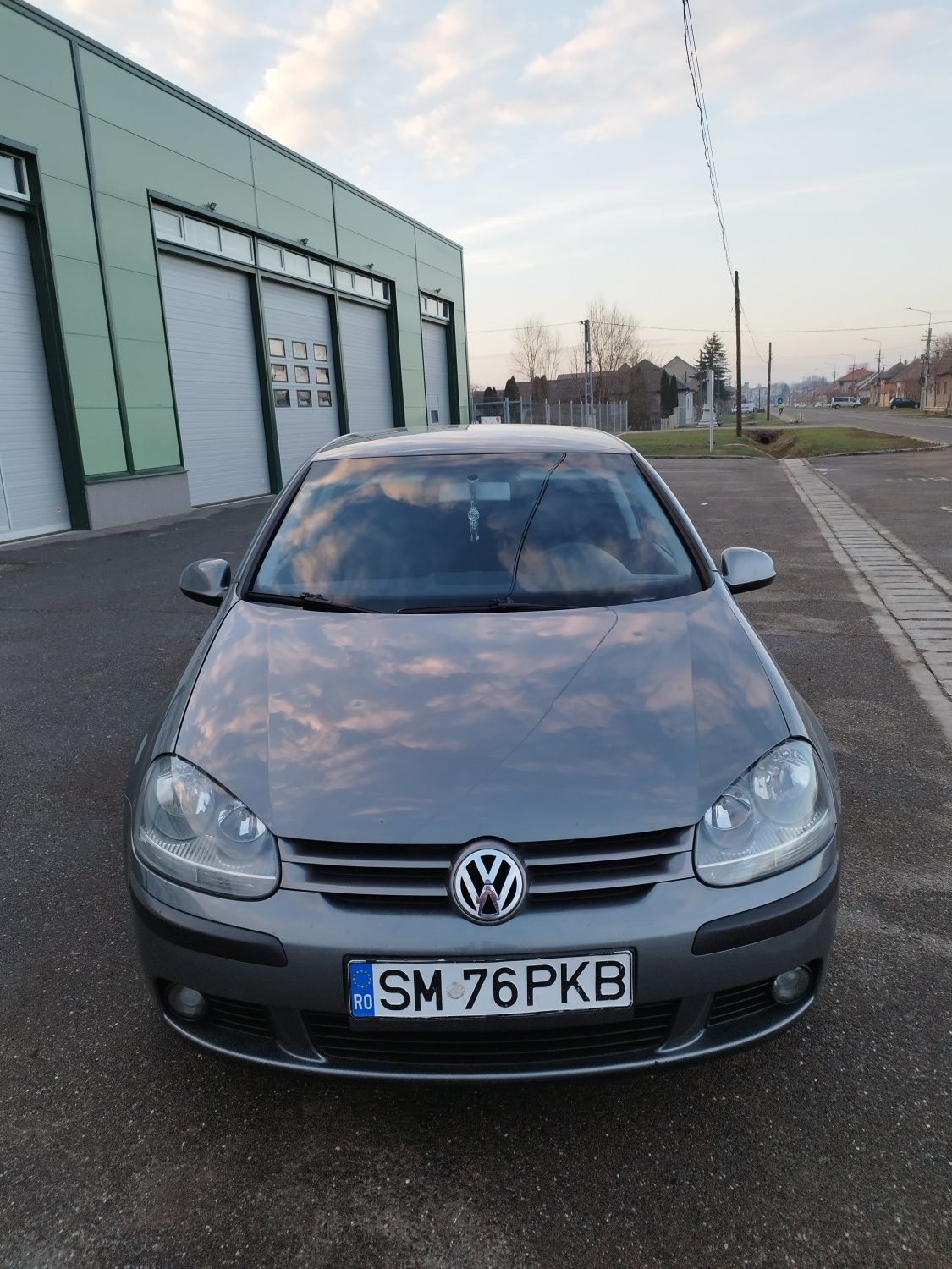 Vând Golf 5 1.4 FSI