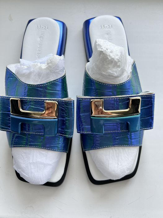 Продам новые женские босоножки