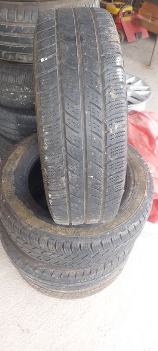 Гуми 215 65 16С зимни