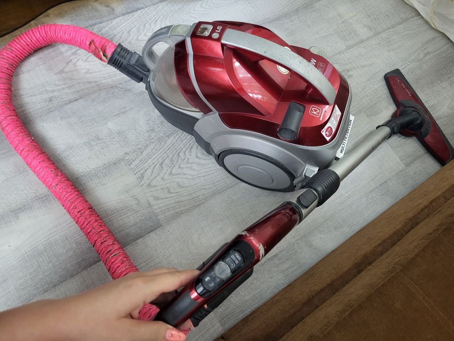 Продам пылисос на запчасти