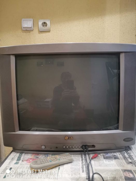 Телевизор LG запазен и работещ