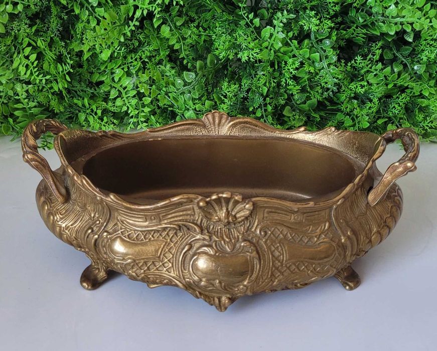 Jardinieră veche din bronz,